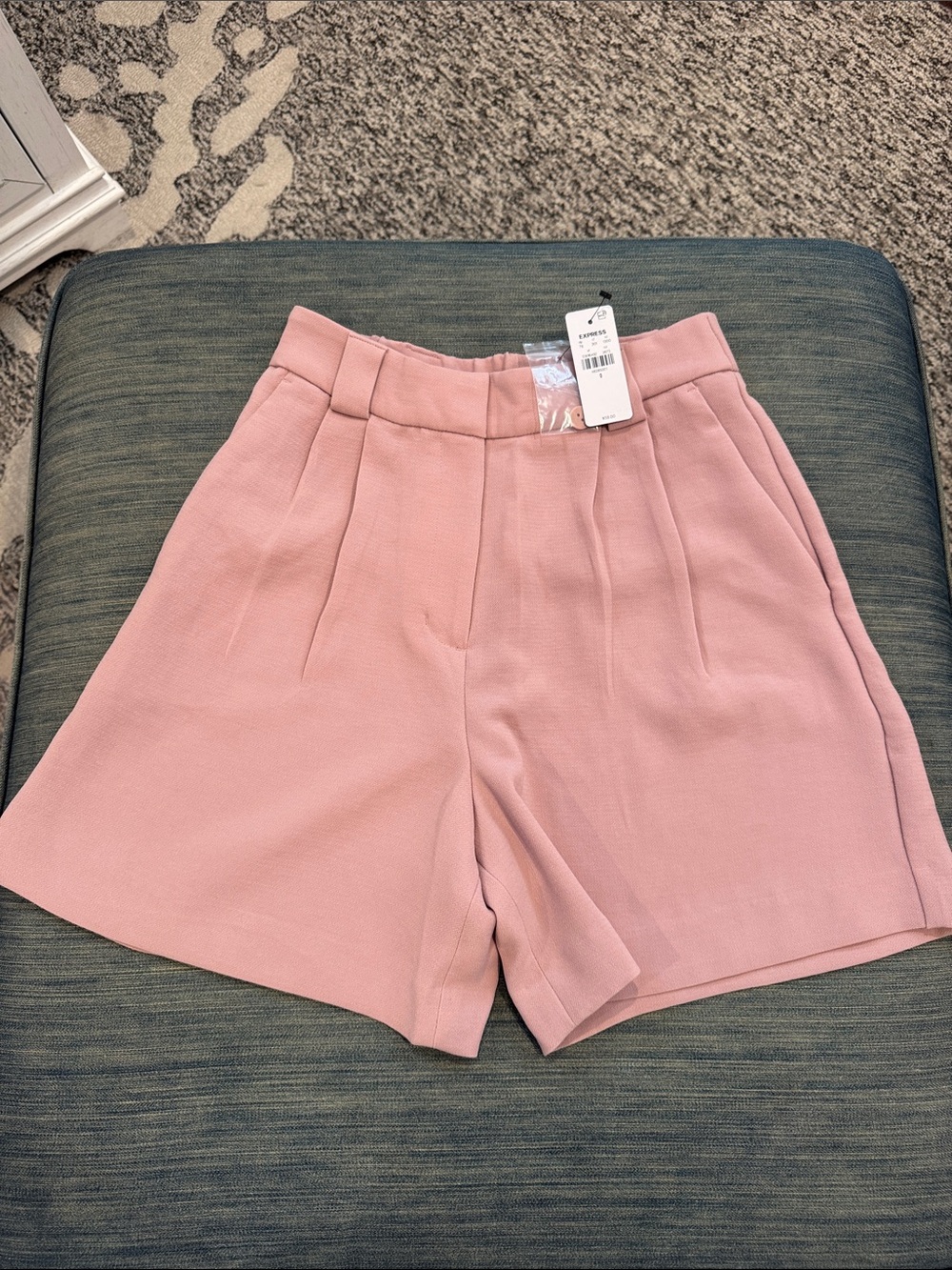 Express High-Waist Pink Pleated Women’s Shorts